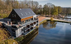 Abcd - Hotel-Restaurant